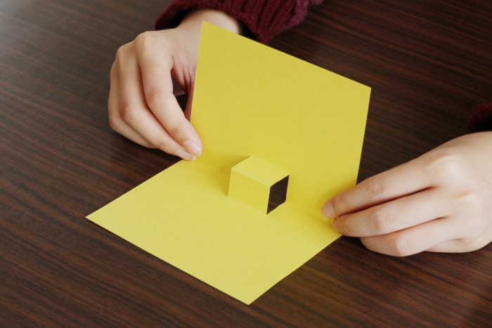 カード 簡単 ポップアップ 子供 作り方 切って折るだけで完成！子どもと楽しむポップアップカードの作り方